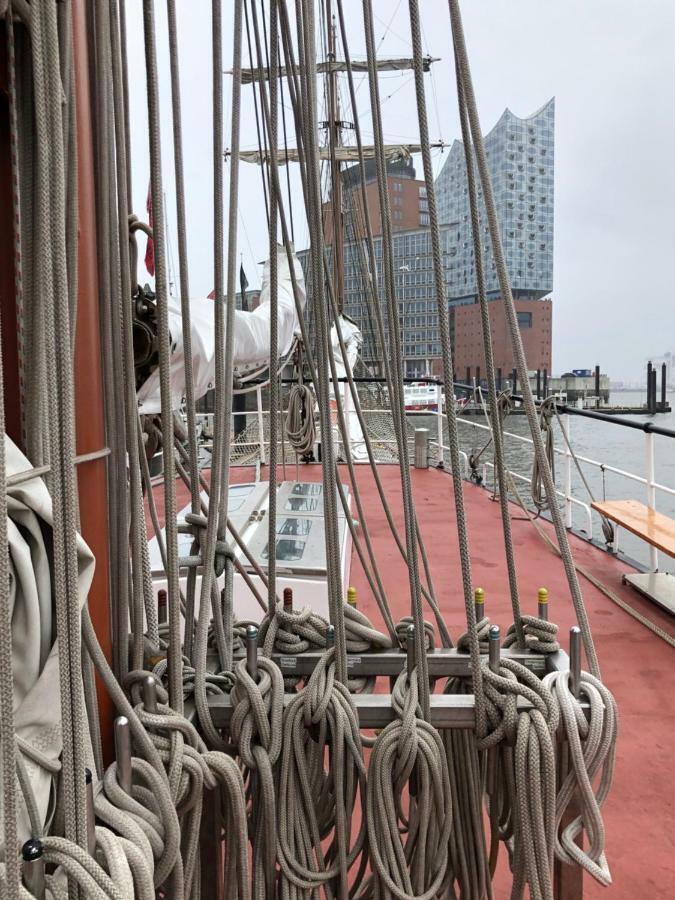 Segelschiff Loth Lorien Hotel ฮัมบูร์ก ภายนอก รูปภาพ