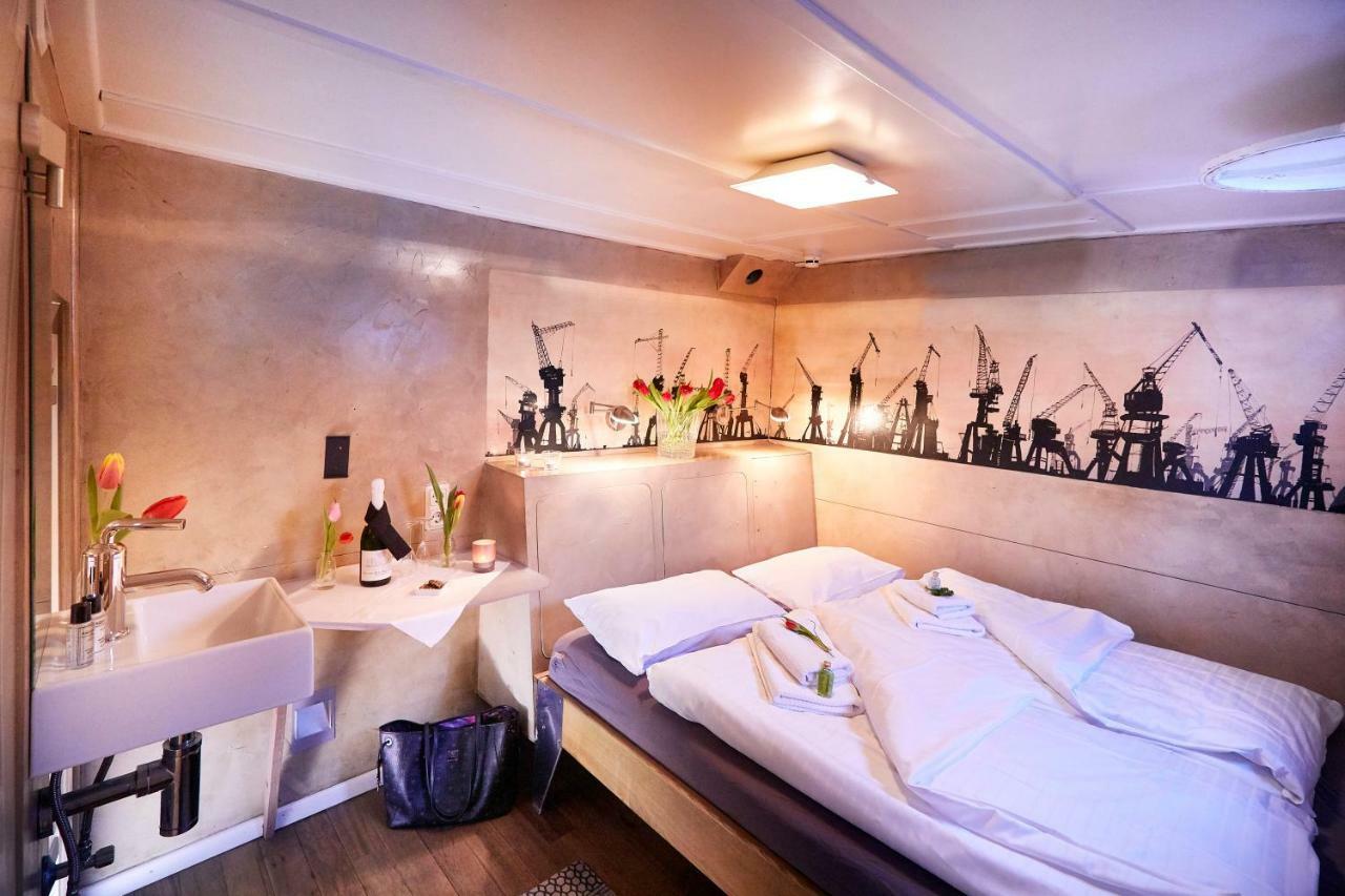 Segelschiff Loth Lorien Hotel ฮัมบูร์ก ภายนอก รูปภาพ